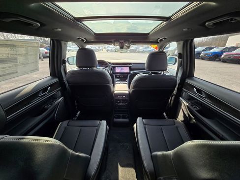 New 2026 Jeep Grand Cherokee L Limited AWD/4WD image 21