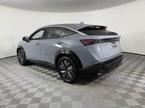 Used 2024 Nissan Ariya FWD image 7