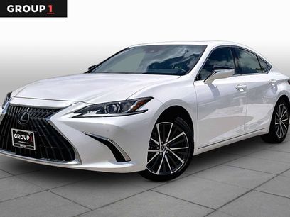Used 2025 Lexus ES 350 w/ Premium Package