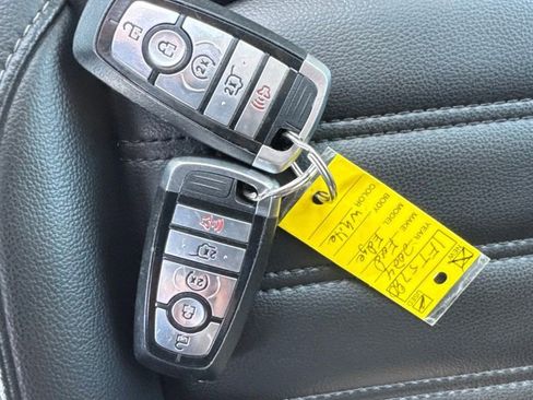 Used 2024 Ford Edge SEL w/ Convenience Package AWD/4WD image 33