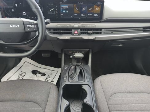 Used 2025 Kia K4 EX FWD image 25