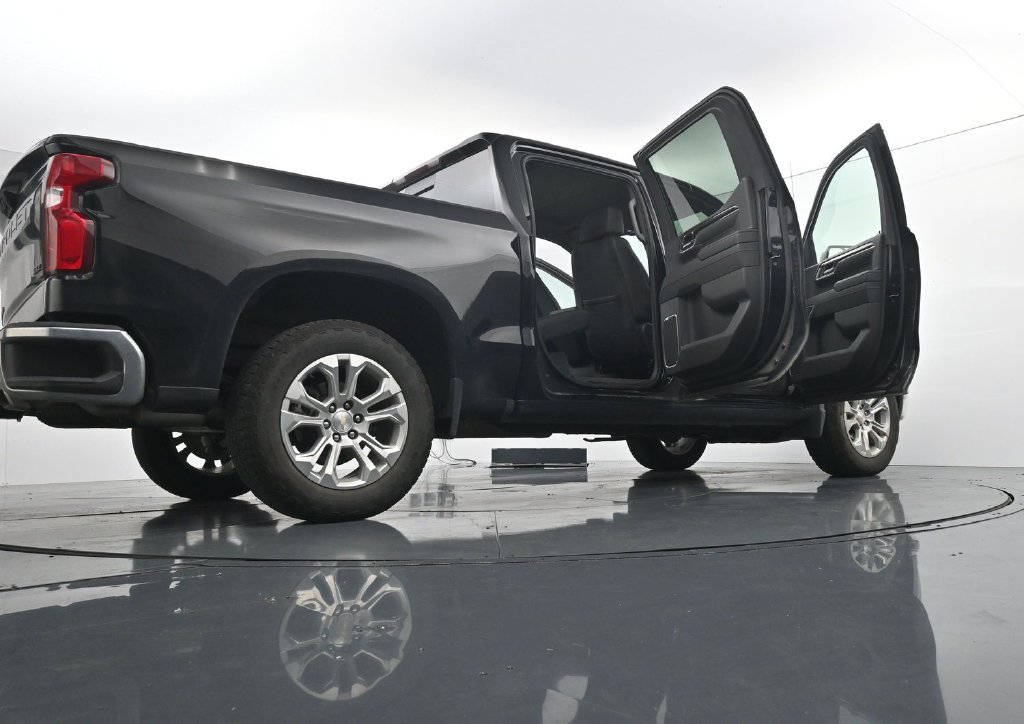 Used 2023 Chevrolet Silverado 1500 LTZ AWD/4WD image 29