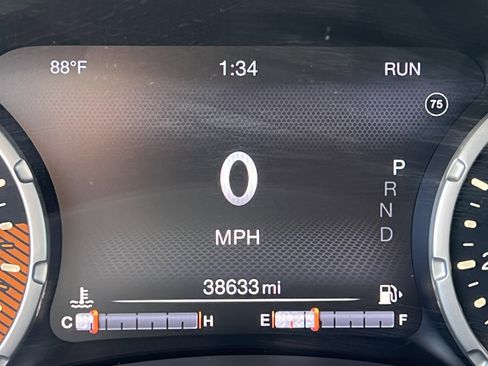 Used 2020 Jeep Renegade Limited w/ UConnect 8.4 Nav Group image 17