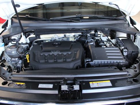 Used 2024 Volkswagen Tiguan SE R-Line AWD/4WD image 10