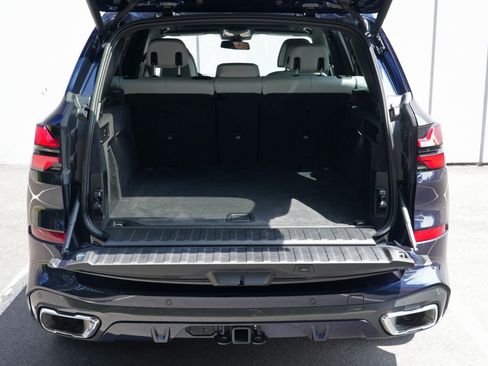 Used 2024 BMW X5 xDrive40i w/ M Sport Package AWD/4WD image 10