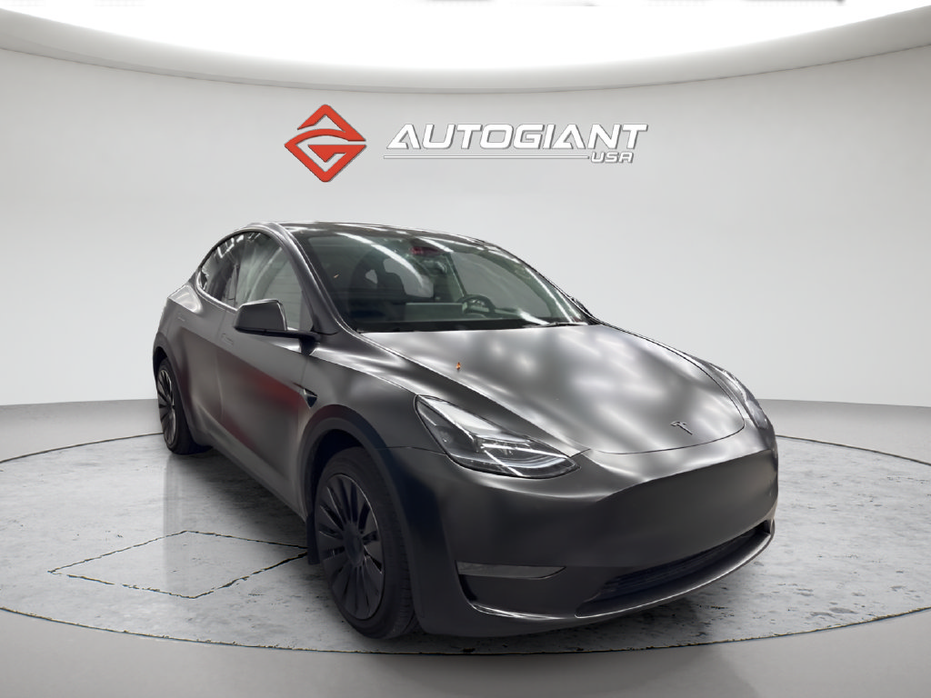 Used 2025 Tesla Model Y Long Range RWD image 4