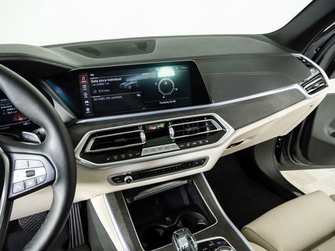 Used 2022 BMW X5 sDrive40i w/ Premium Package image 12