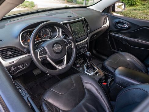 Used 2015 Jeep Cherokee Trailhawk w/ Comfort/Convenience Group image 41