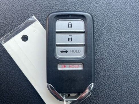 Used 2022 Honda Accord Sport image 25