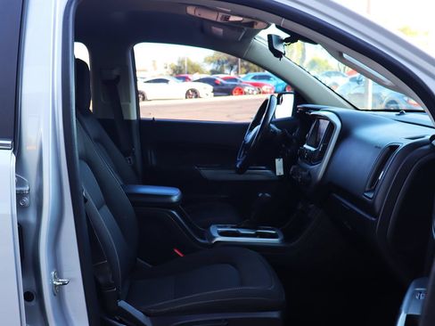 Used 2018 Chevrolet Colorado LT RWD image 30