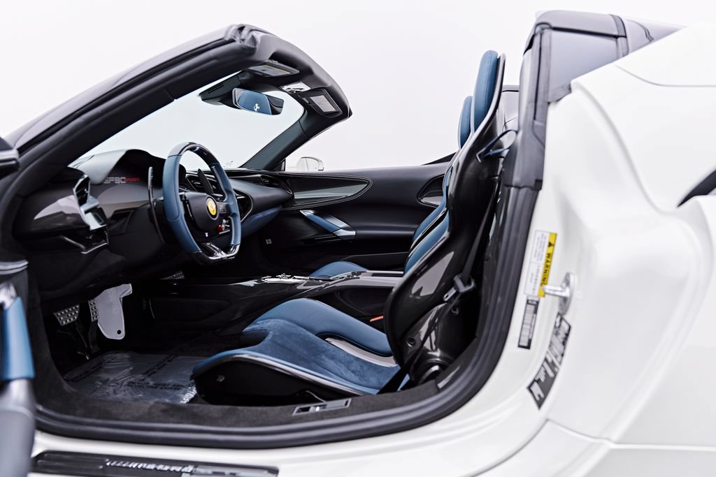 Used 2022 Ferrari SF90 Spider AWD/4WD image 44