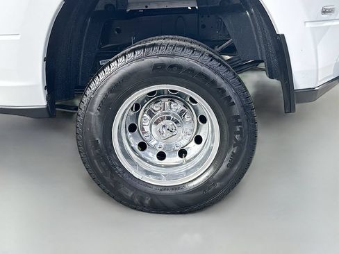 New 2026 RAM 3500 Tradesman AWD/4WD image 17