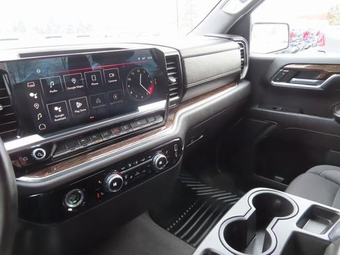 Used 2024 GMC Sierra 1500 Elevation image 34