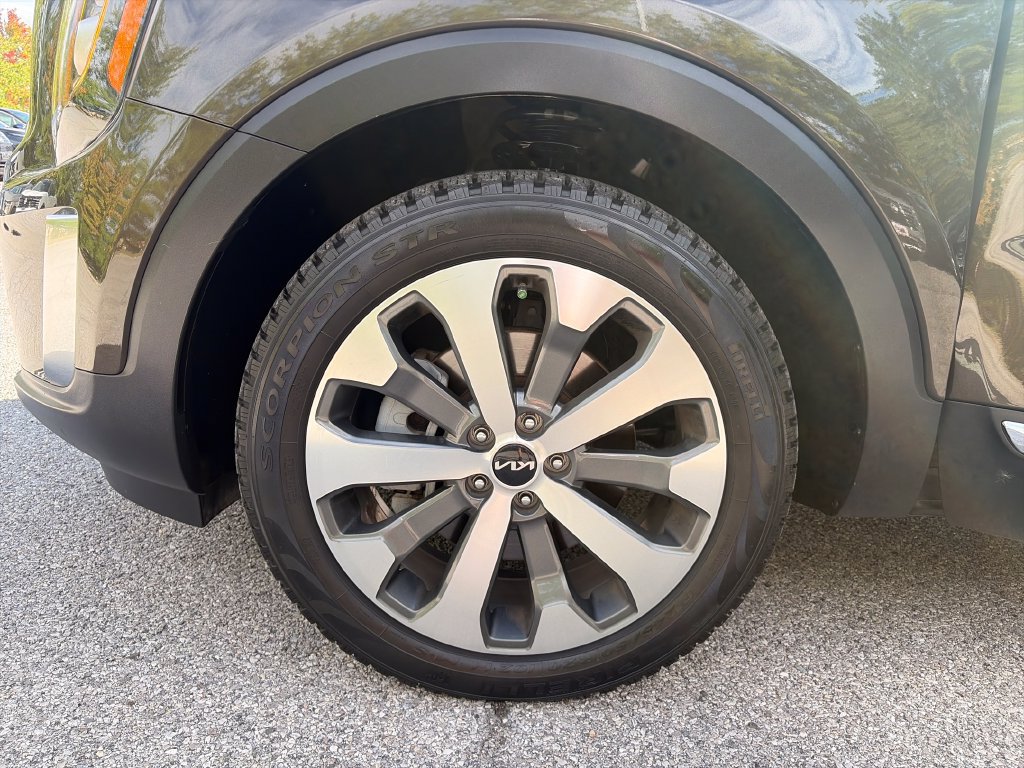 Used 2022 Kia Telluride EX w/ EX Premium Package FWD image 28