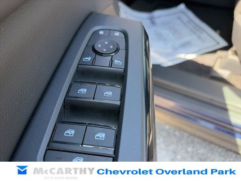 Used 2025 Nissan Pathfinder SV FWD image 52