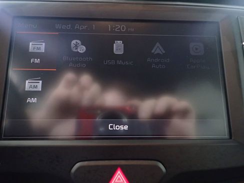 Used 2025 Kia Soul LX w/ LX Technology Package FWD image 5