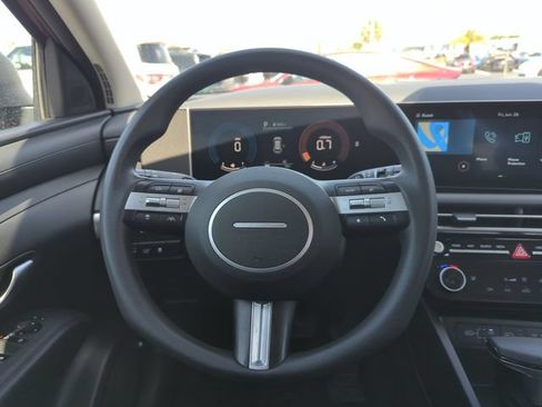 Used 2025 Hyundai Tucson SEL FWD image 25
