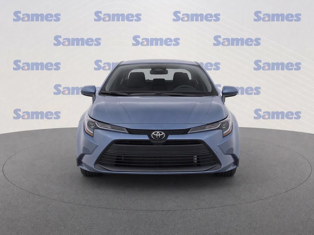 Used 2025 Toyota Corolla LE FWD image 5
