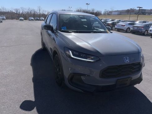Used 2025 Honda HR-V Sport image 5