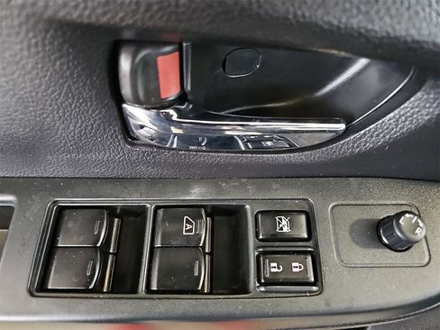 Used 2012 Subaru Impreza 2.0i Premium image 25