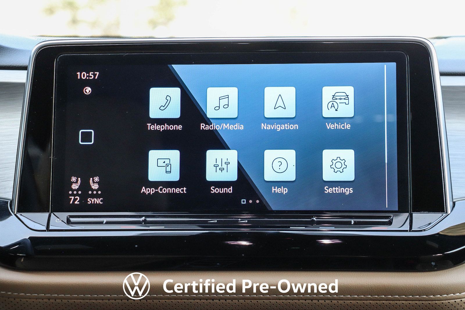 Used 2024 Volkswagen Atlas Cross Sport SE FWD image 16
