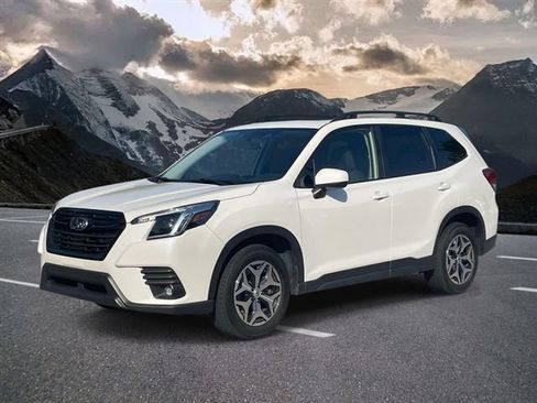 Used 2024 Subaru Forester Premium AWD/4WD image 1