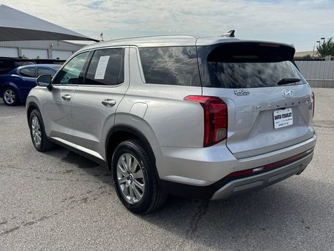 Used 2025 Hyundai Palisade SEL FWD image 4