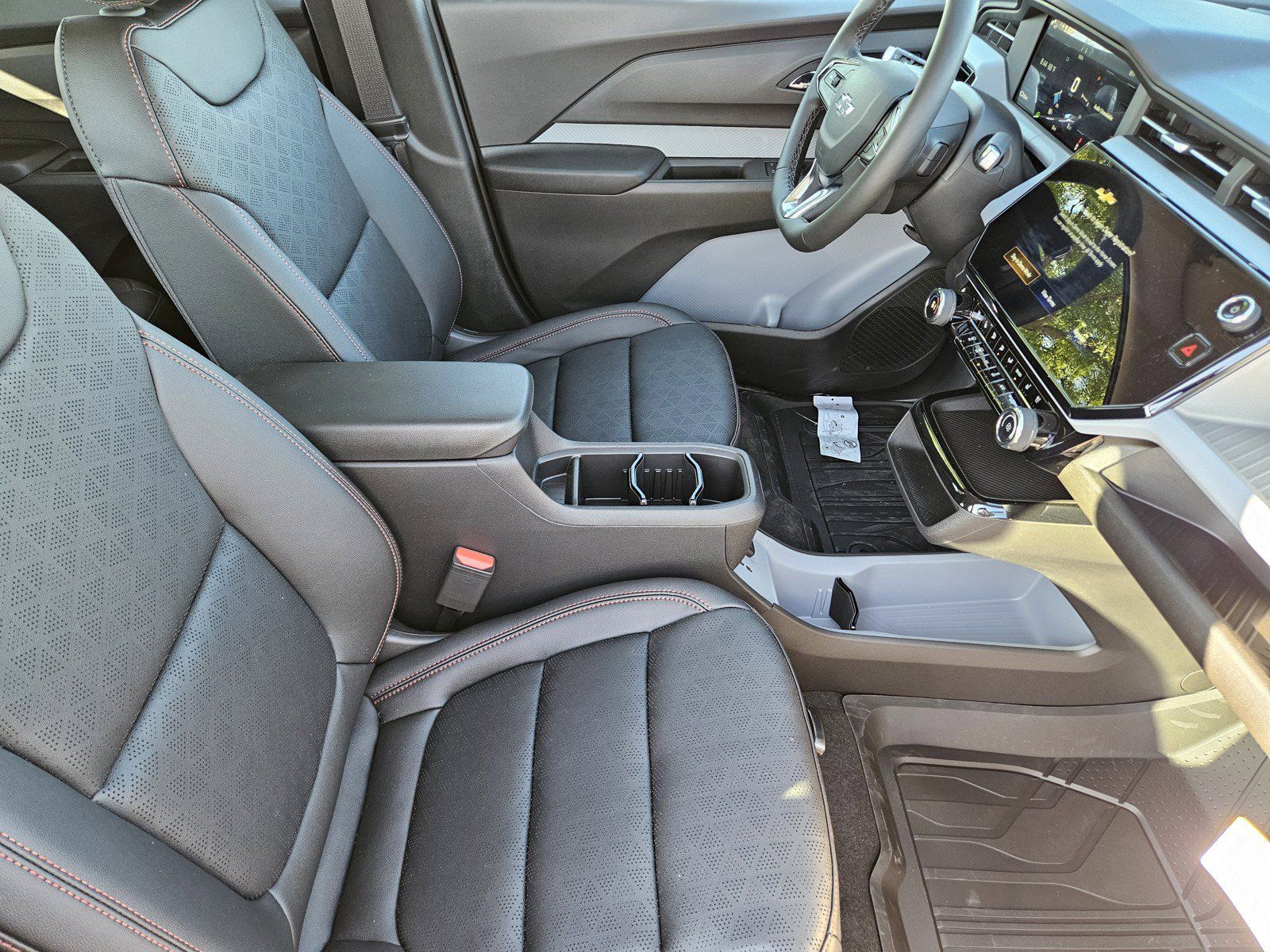 New 2027 Chevrolet Bolt RS w/ LPO, All-Weather Package FWD image 10