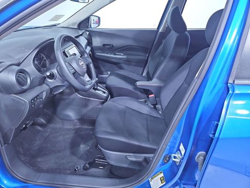 New 2025 Nissan Kicks Play S image 10
