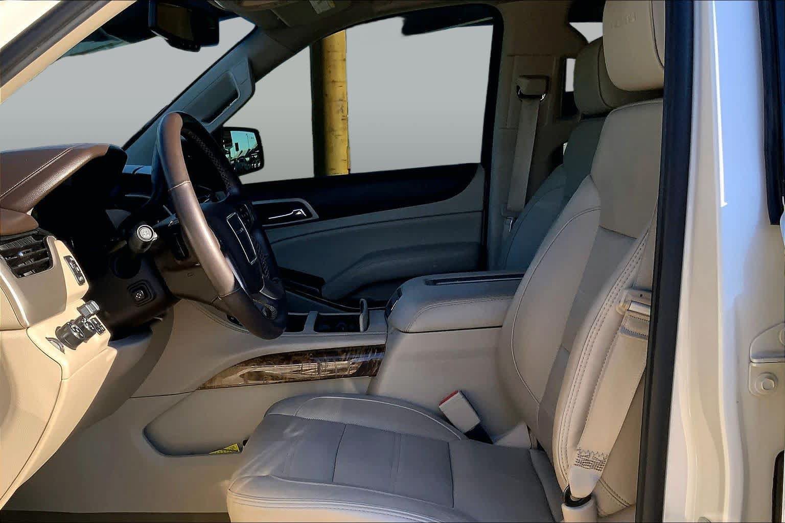Used 2015 GMC Yukon Denali w/ Open Road Package AWD/4WD image 8