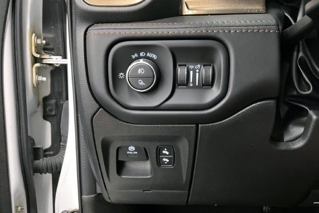 Used 2022 RAM 1500 Limited w/ Off-Road Group AWD/4WD image 37