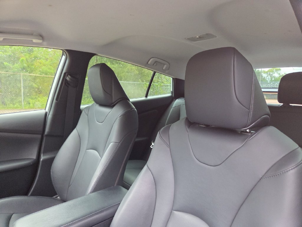 Used 2021 Toyota Prius FWD image 23