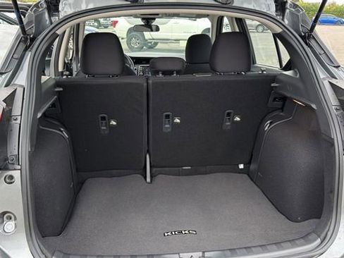 New 2025 Nissan Kicks Play S image 13