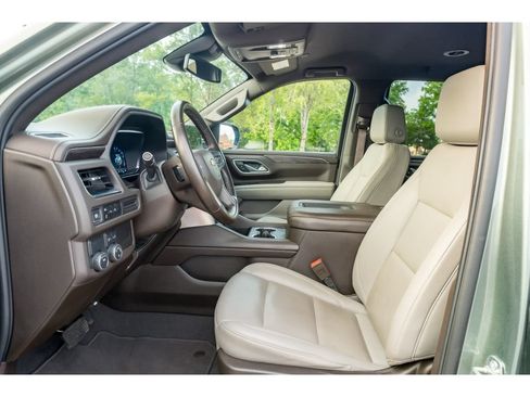 Used 2024 Chevrolet Tahoe LT RWD image 11