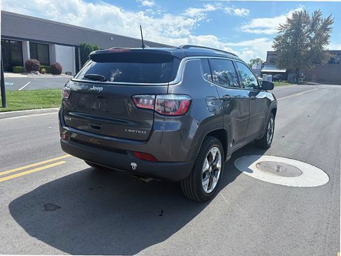 Used 2018 Jeep Compass Limited AWD/4WD image 5