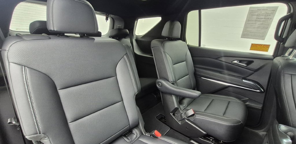 Used 2026 Chevrolet Traverse LT AWD/4WD image 5