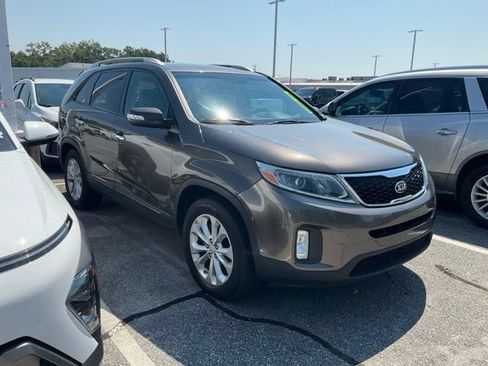 Used 2015 Kia Sorento EX FWD image 1