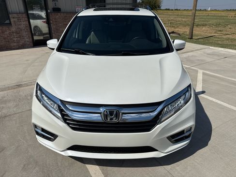 Used 2018 Honda Odyssey Elite image 4