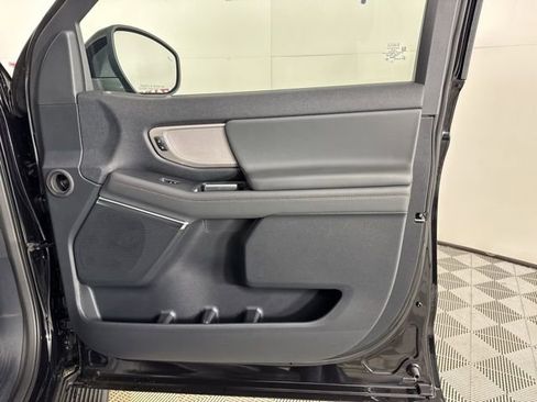 New 2025 Ford Expedition Active image 22