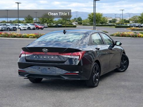 Used 2023 Hyundai Elantra SEL image 5