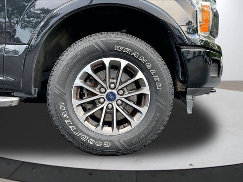 Used 2020 Ford F150 XLT w/ Equipment Group 302A Luxury AWD/4WD image 32