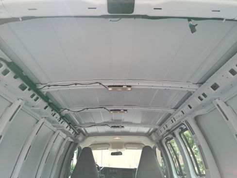 Certified 2025 Chevrolet Express 2500 w/ Driver Convenience Package RWD image 10