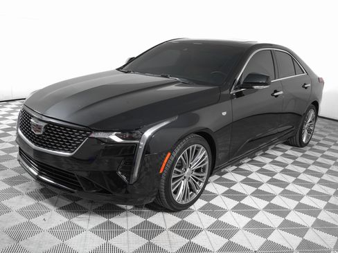 Used 2025 Cadillac CT4 Premium Luxury image 8