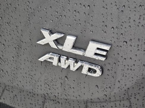 Used 2014 Toyota RAV4 XLE AWD/4WD image 17