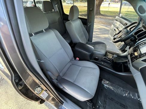 Used 2015 Toyota Tacoma PreRunner image 20