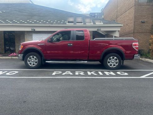 Used 2014 Ford F150 XLT w/ XLT Chrome Package RWD image 3