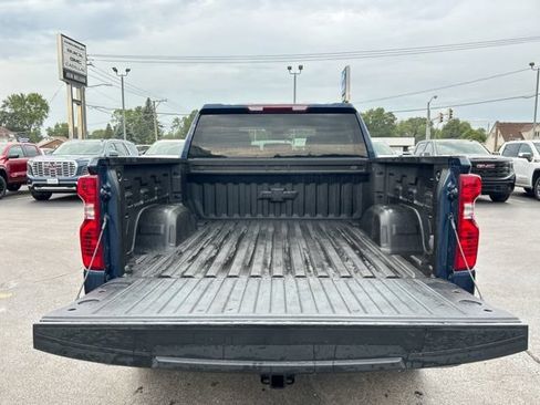 Used 2022 Chevrolet Silverado 1500 Custom AWD/4WD image 10