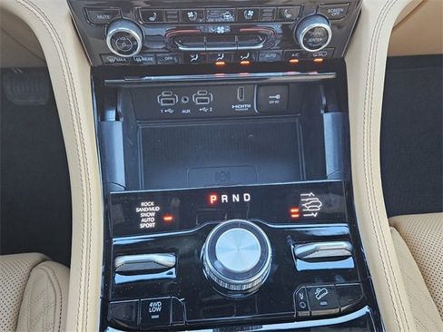 New 2025 Jeep Grand Cherokee Summit image 10