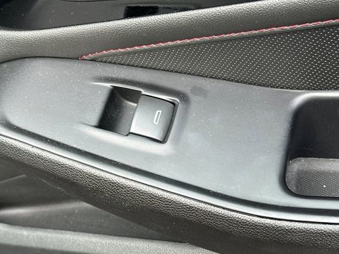 Certified 2023 Chevrolet Traverse RS image 21