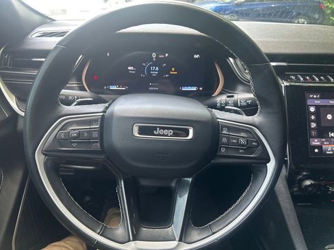 Used 2022 Jeep Grand Cherokee L Laredo AWD/4WD image 17